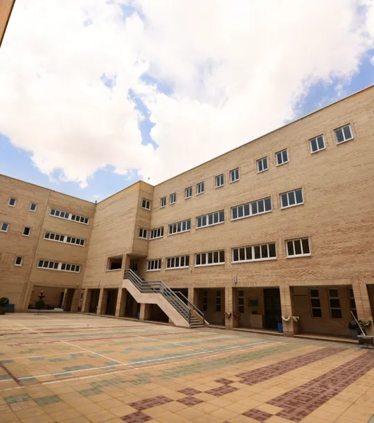 مدرسة الستاری للسباق