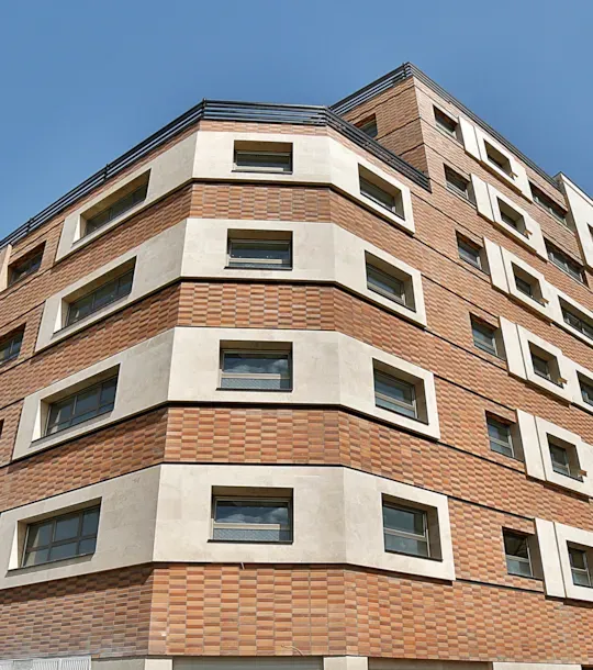 ساختمان اداری و تجاری آقای مهندس آقا دادی 